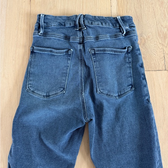 Good American Jeans Skinny Fit Distressed Medium Wash Size 4/27 - Picture 4 of 7